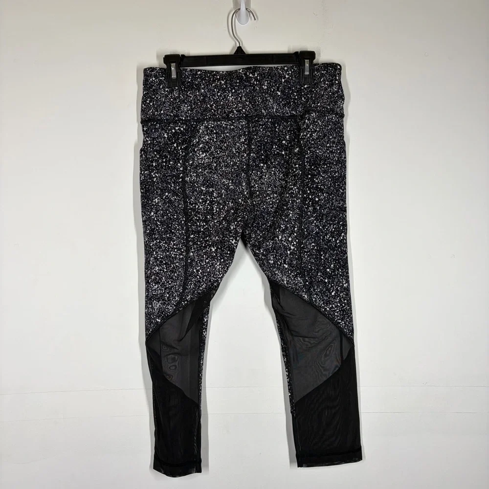Lululemon Outrun 17” Crop Legging Size 10